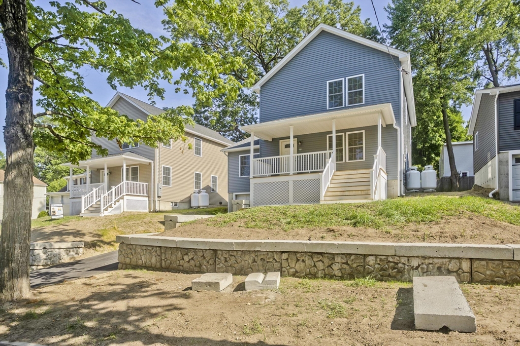 27 Brooks Street Springfield, MA 01109 - Photo 34 of 35