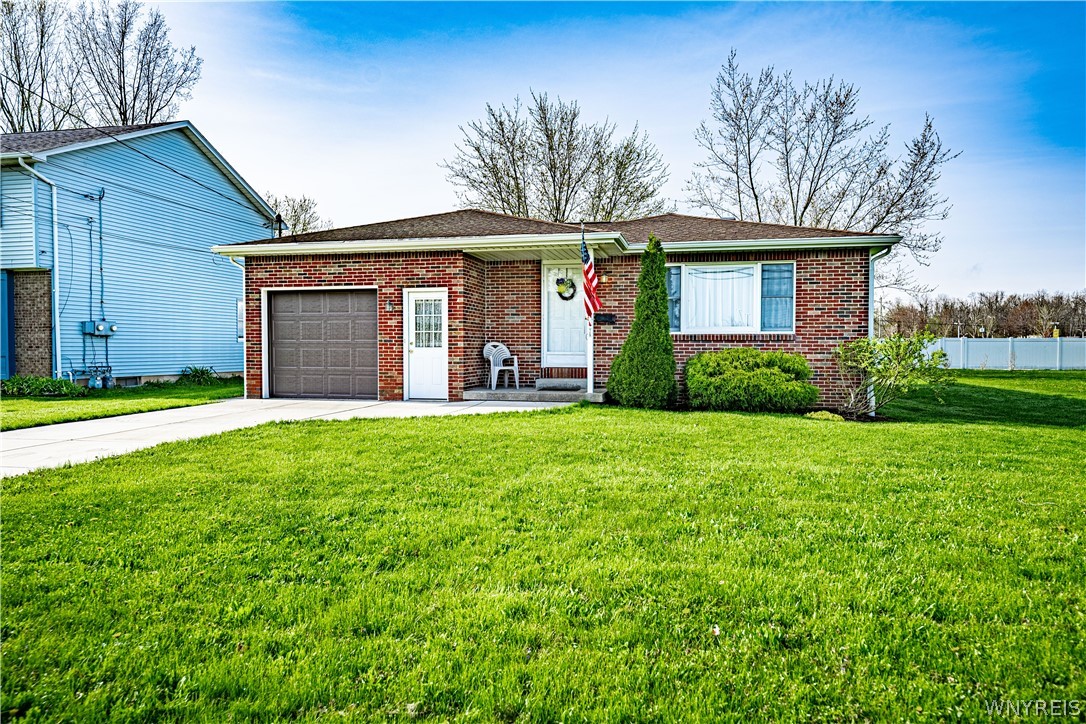 333 Hartford Road Amherst, NY 14226 - Photo 1 of 15