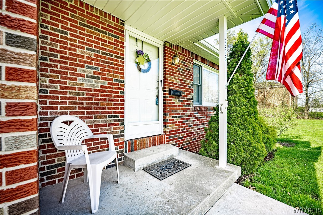 333 Hartford Road Amherst, NY 14226 - Photo 3 of 15