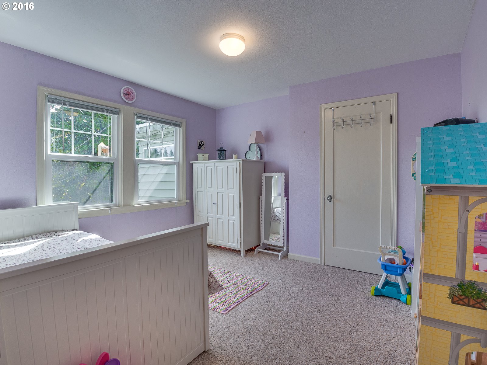 7766 Southwest Terwilliger Boulevard Portland, OR 97219 - Photo 11 of 31 Gallery Image 11