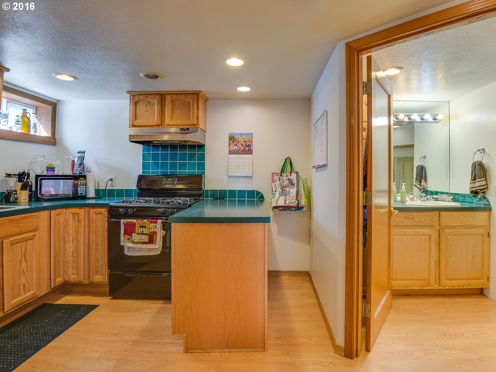 7766 Southwest Terwilliger Boulevard Portland, OR 97219 - Photo 29 of 31 Separate Living Quarters