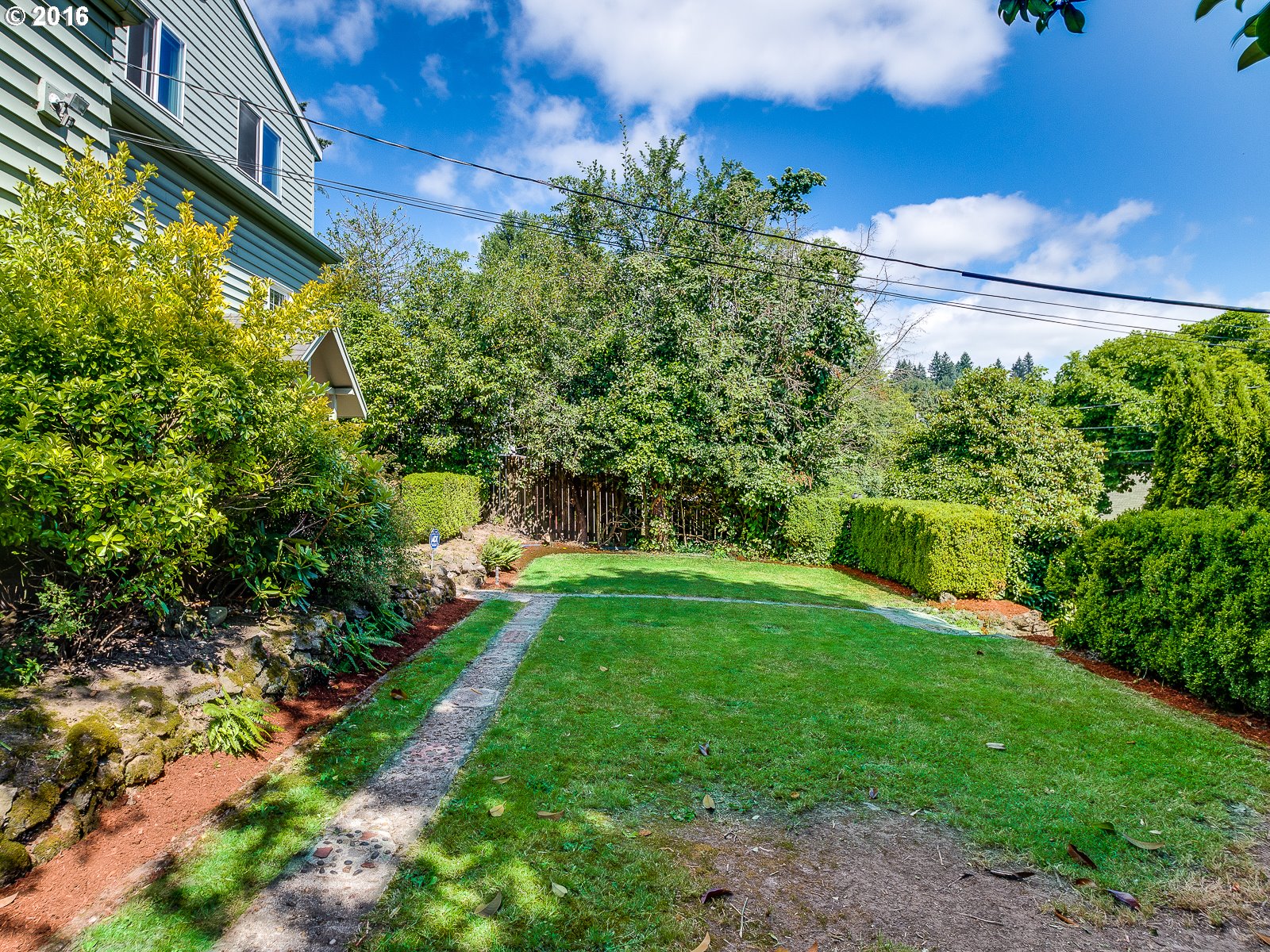 7766 Southwest Terwilliger Boulevard Portland, OR 97219 - Photo 31 of 31 Backyard