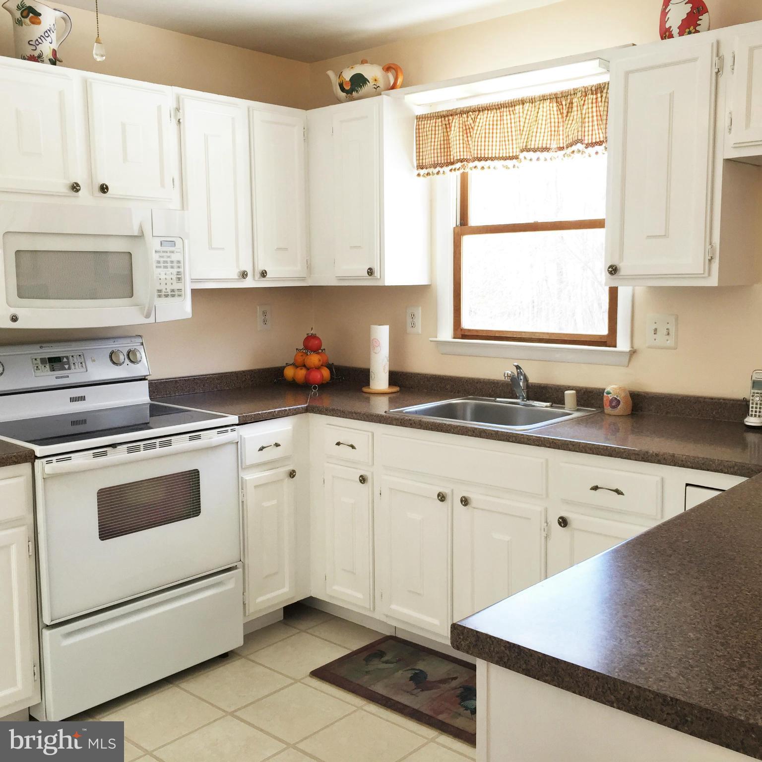 2491 Grimville Road Mount Airy, MD 21771 - Photo 4 of 30 Kitchen