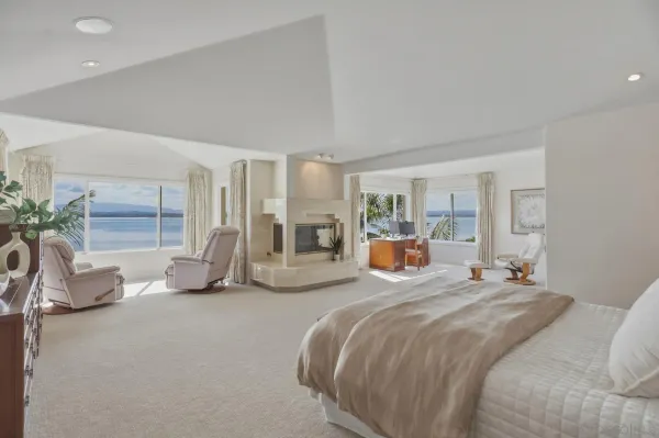$4,749,000 | 11 Spinnaker Way, Coronado, CA 92118