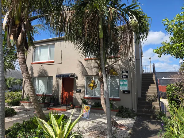 $2,200 | 501 North J Street, Unit 2, Lake Worth Beach, FL 33460