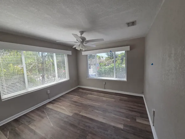 $2,200 | 501 North J Street, Unit 2, Lake Worth Beach, FL 33460