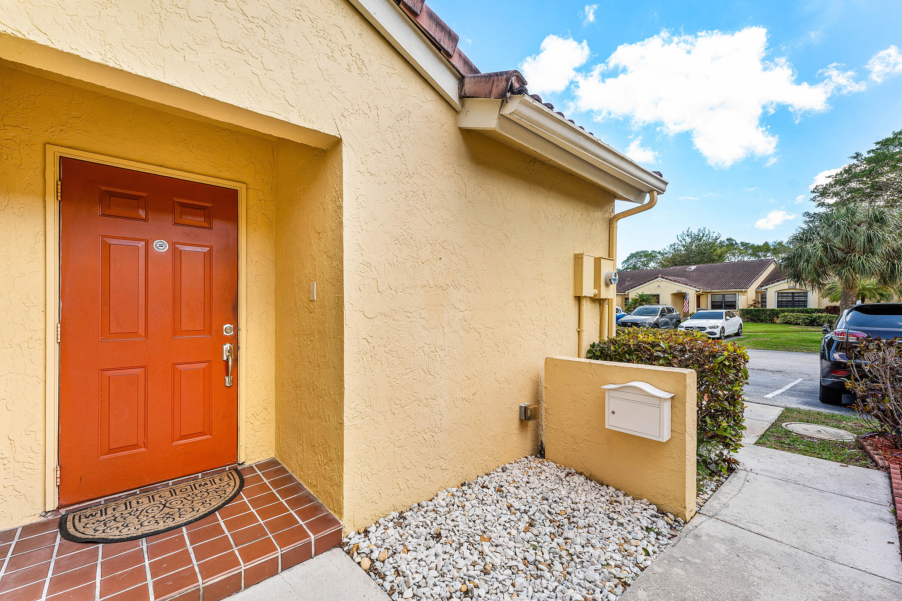 6846 Bridlewood Court Boca Raton, FL 33433 - Photo 21 of 26 Private Villa Entry