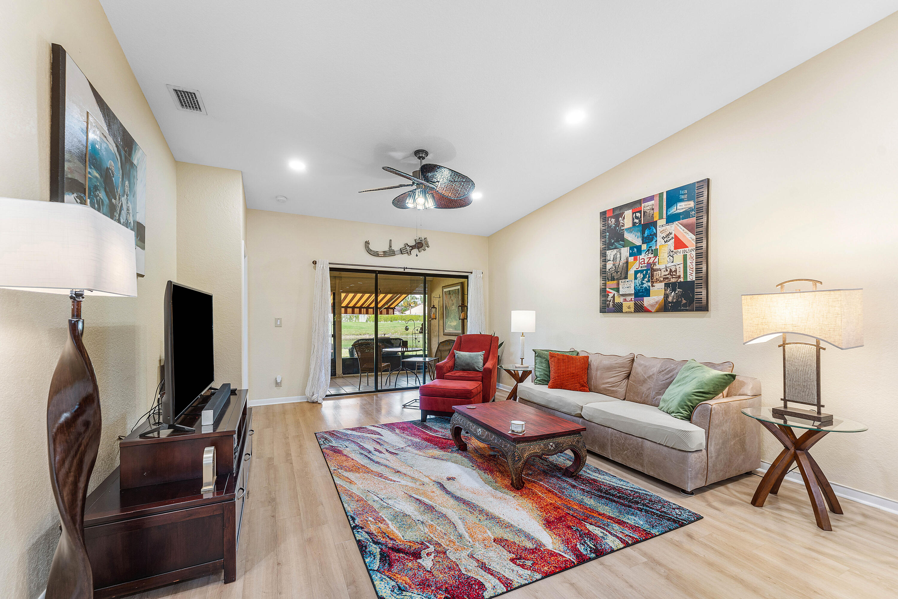 6846 Bridlewood Court Boca Raton, FL 33433 - Photo 3 of 26 Vaulted Ceilings