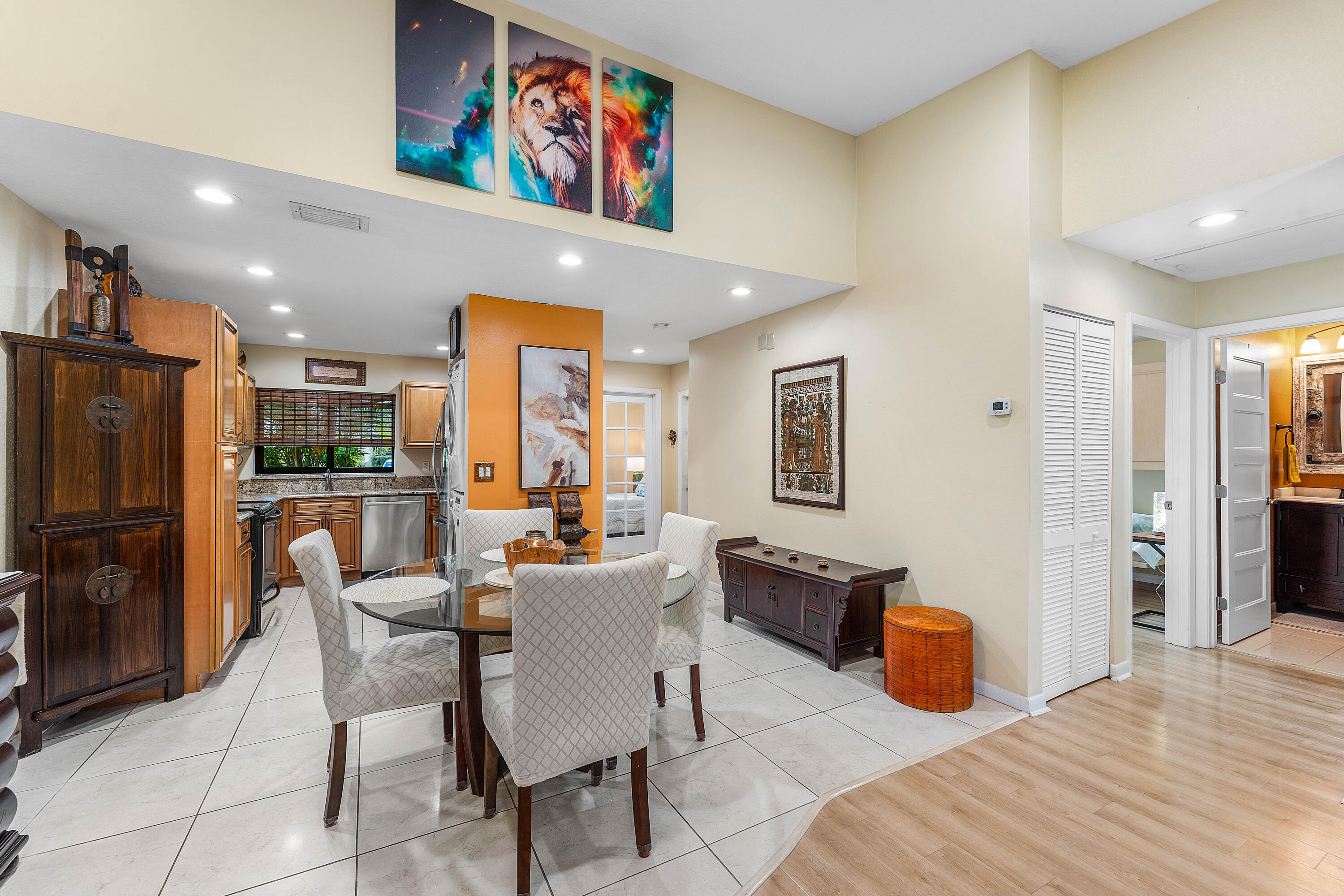 6846 Bridlewood Court Boca Raton, FL 33433 - Photo 8 of 26 Vaulted Ceilings