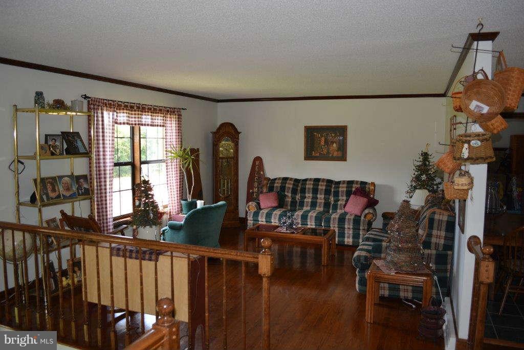 15505 Broadfording Road Clear Spring, MD 21722 - Photo 5 of 15 Living Room