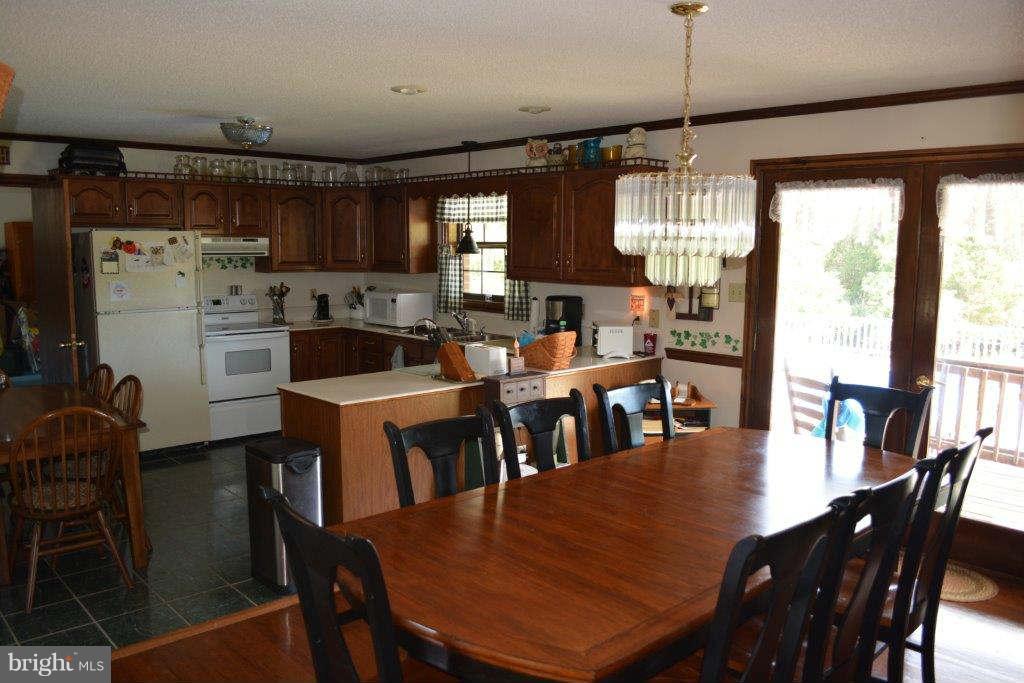 15505 Broadfording Road Clear Spring, MD 21722 - Photo 6 of 15 Kitchen