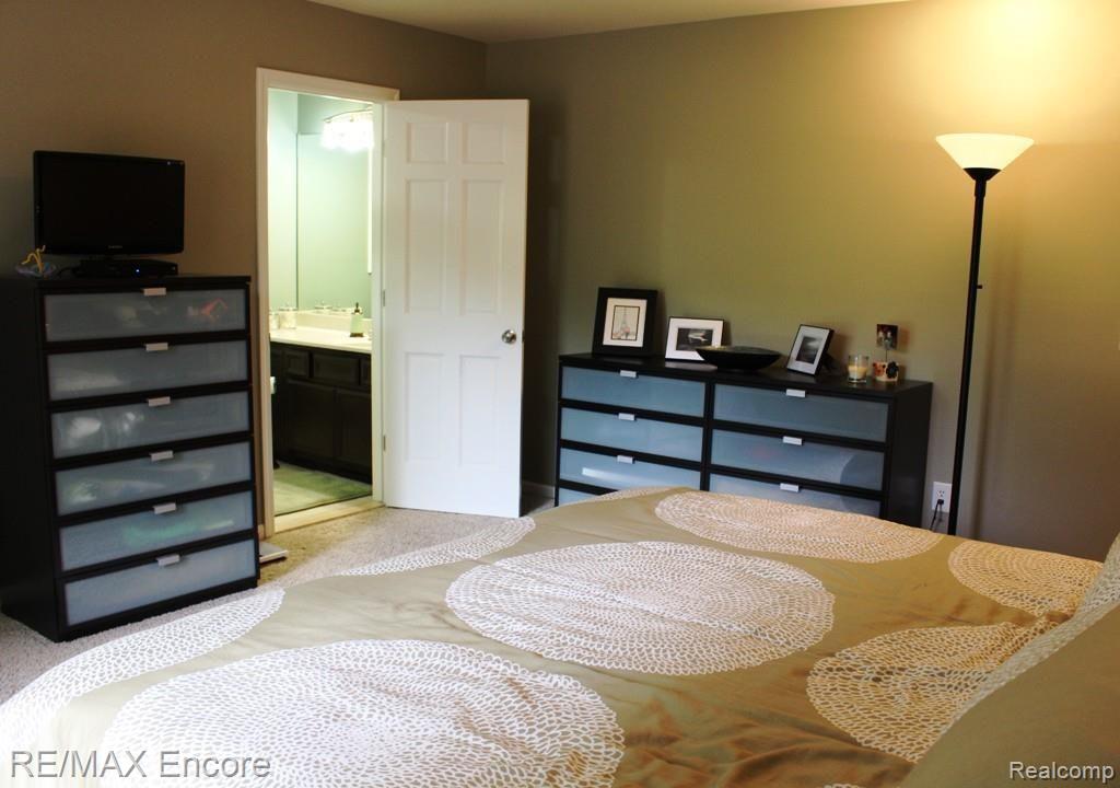 315 Rose Brier Drive Rochester Hills, MI 48309 - Photo 39 of 68