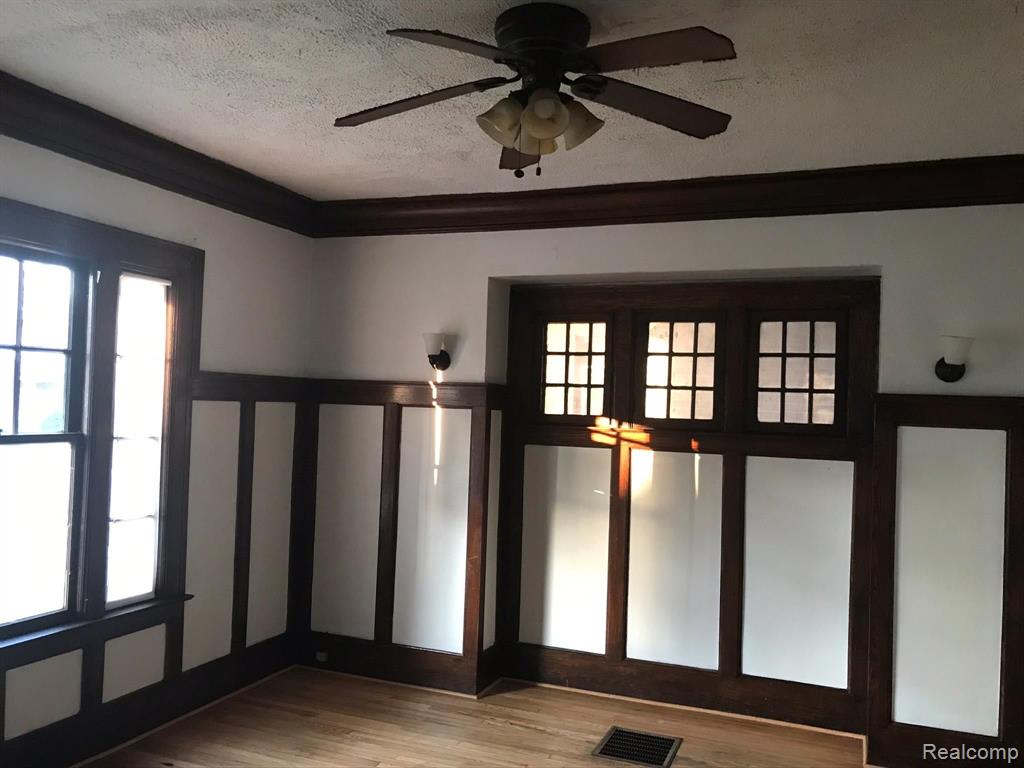 759 Webb Street Detroit, MI 48202 - Photo 5 of 14