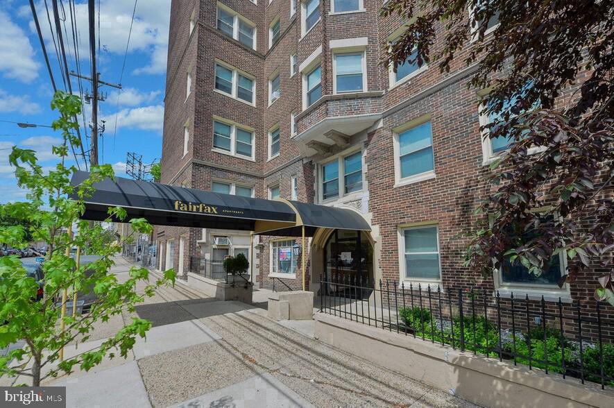 4247 Locust Street, Unit 403 Philadelphia, PA 19104 - Photo 11 of 38 Gallery Image 11