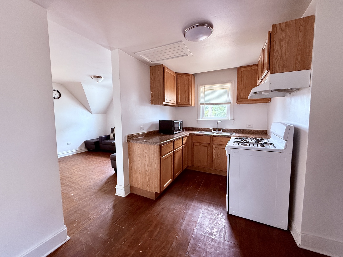 1801 Victoria Avenue, Unit 2 North Chicago, IL 60064 - Photo 6 of 12