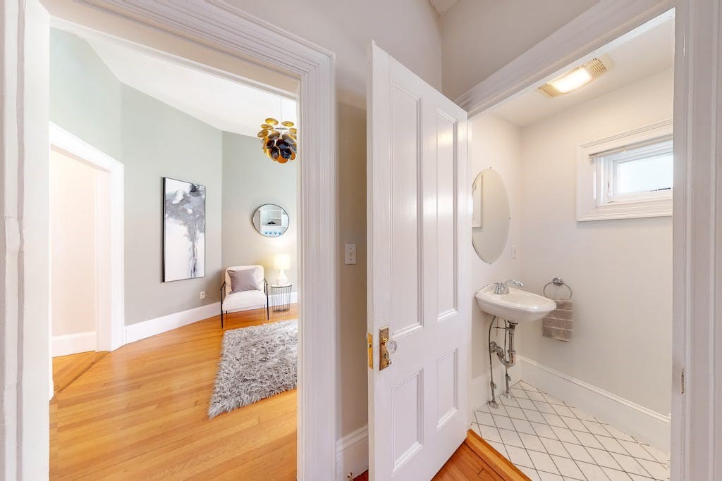 27 Inman Street Cambridge, MA 02139 - Photo 13 of 32 a bathroom with a shower