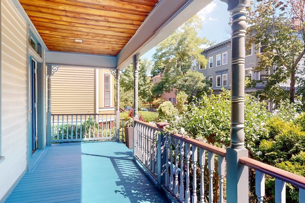 27 Inman Street Cambridge, MA 02139 - Photo 2 of 32 a view of a porch