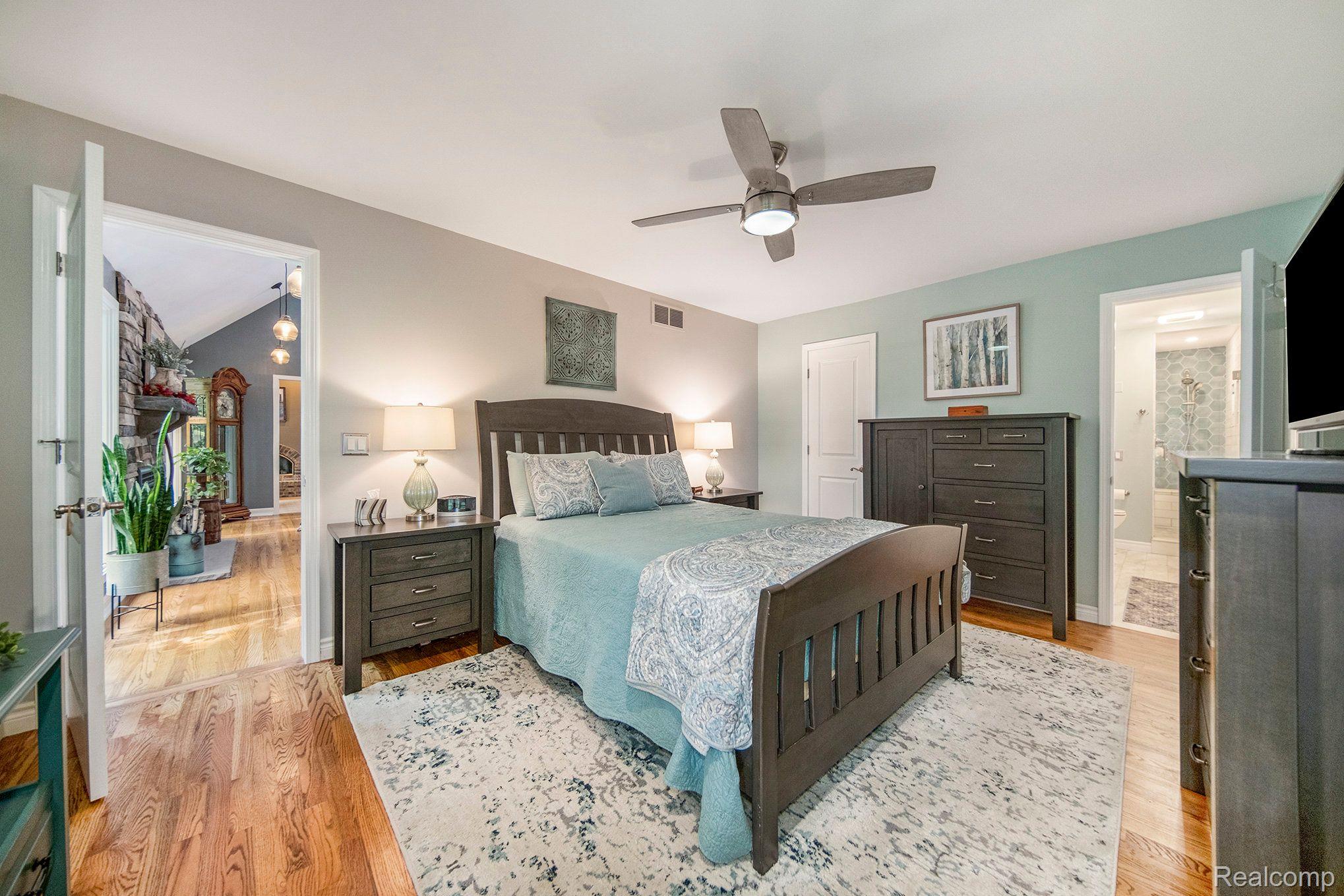 1117 Pine Ridge Road Milford, MI 48380 - Photo 13 of 33 Primary Suite