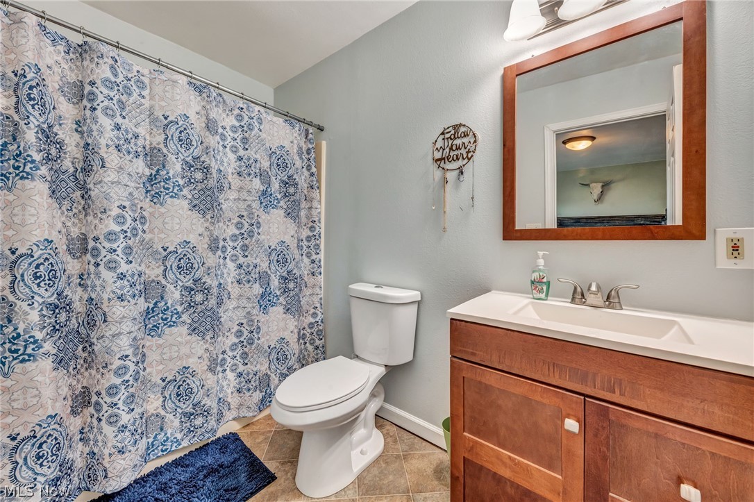 46766 Clarkson Road Rogers, OH 44455 - Photo 5 of 35 Gallery Image 5