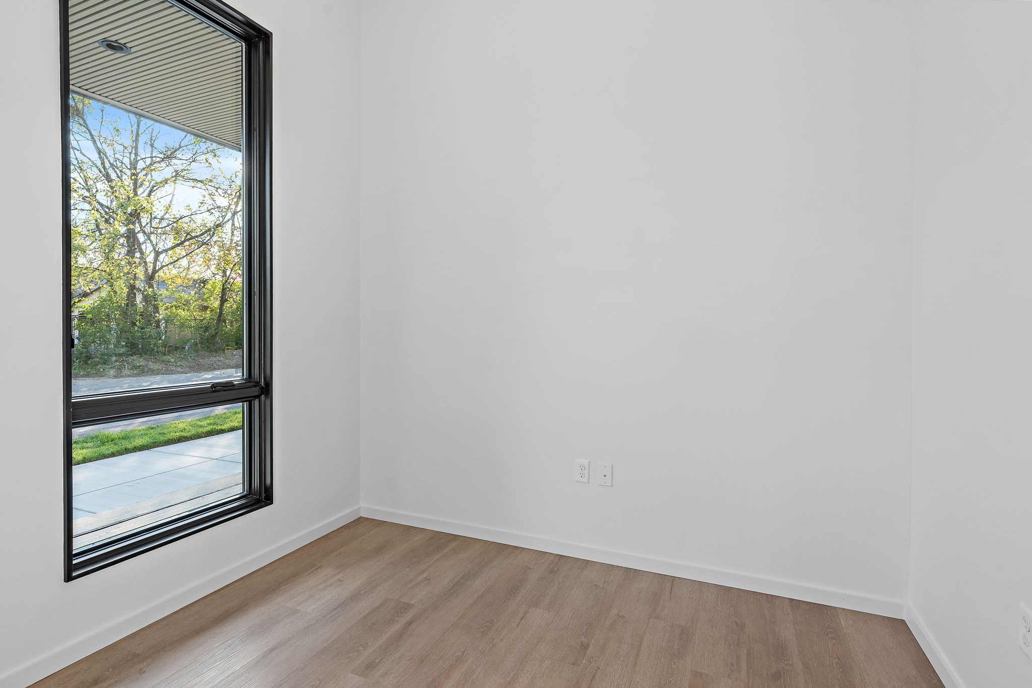 504 Merritt Avenue Nashville, TN 37203 - Photo 13 of 23 a view of a small space with window