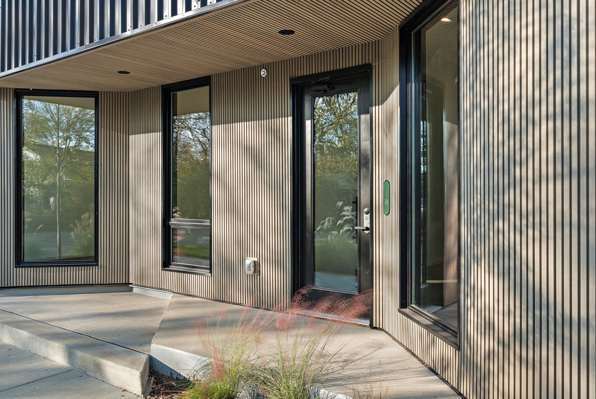 504 Merritt Avenue Nashville, TN 37203 - Photo 5 of 23 a bedroom with a bed and a large window