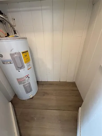 a view of utility room