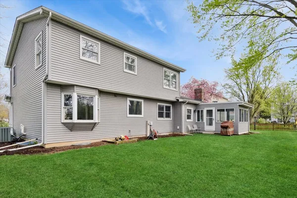 $495,000 | 535 Apache Drive, Batavia, IL 60510