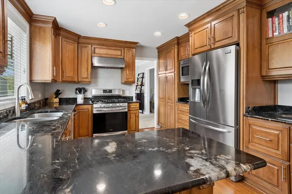 $495,000 | 535 Apache Drive, Batavia, IL 60510