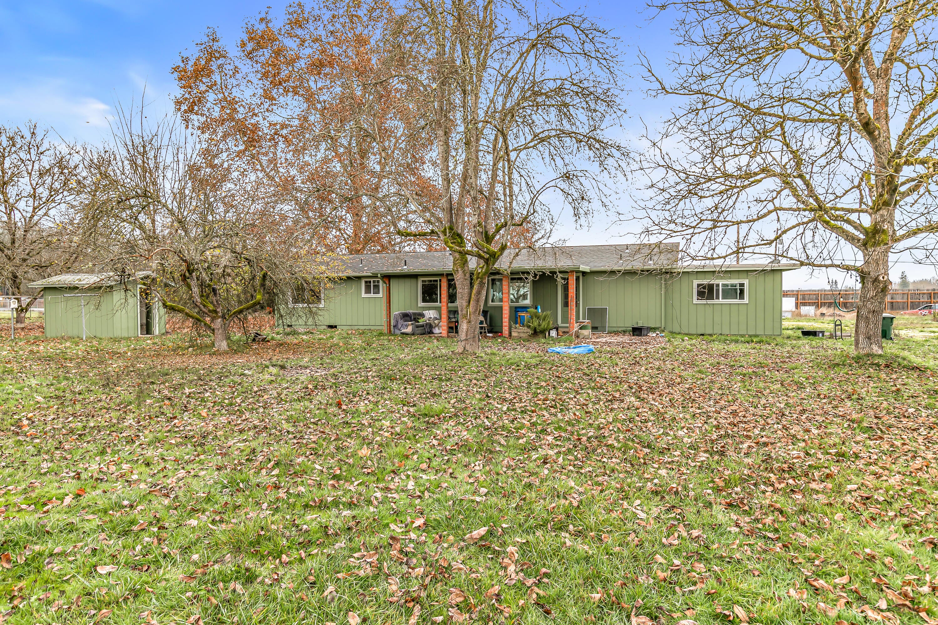 100 Minthorne Road Rogue River, OR 97537 - Photo 19 of 40 Back yard
