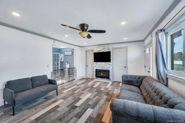 $669,000 | 24 Raynor Street, West Babylon, NY 11704