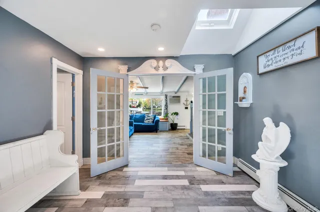 $669,000 | 24 Raynor Street, West Babylon, NY 11704