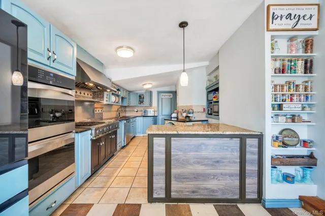 $669,000 | 24 Raynor Street, West Babylon, NY 11704