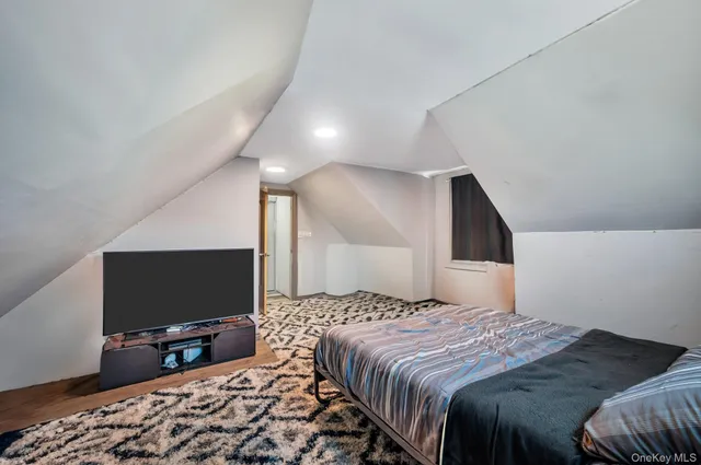 $669,000 | 24 Raynor Street, West Babylon, NY 11704