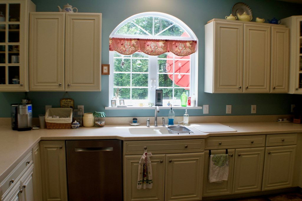 45 Winding Brook Road Peru, NY 12972 - Photo 8 of 47 Gallery Image 8