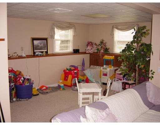 241 Main Road Montgomery, MA 01085 - Photo 6 of 9