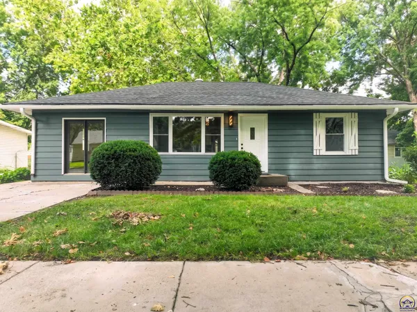 $235,000 | 604 Maple Street, Wamego, KS 66547
