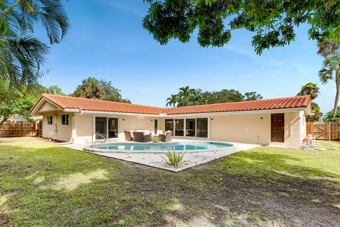 600 Southwest 3rd Street Boca Raton, FL 33486 - Photo 28 of 29 Exterior Backyard