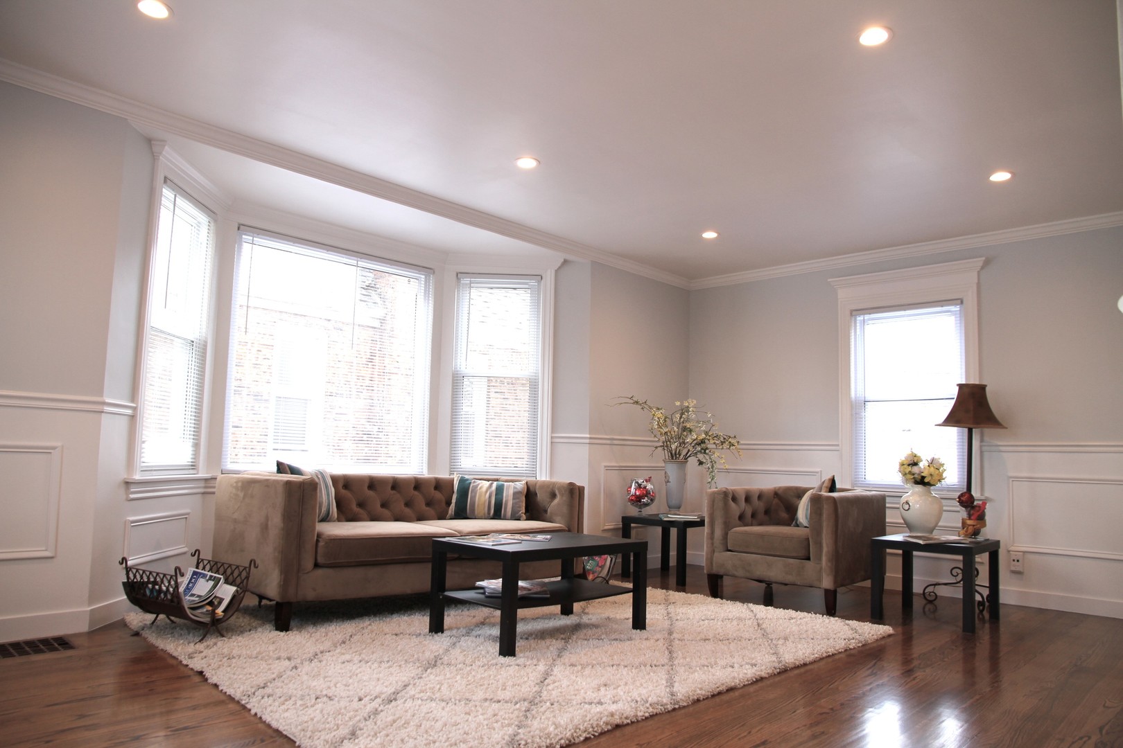 10132 South Green Street Chicago, IL 60643 - Photo 4 of 26 a living room with furniture and wooden floor