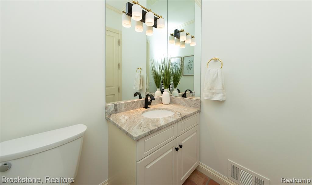 1494 Highpoint Drive Rochester, MI 48306 - Photo 38 of 75