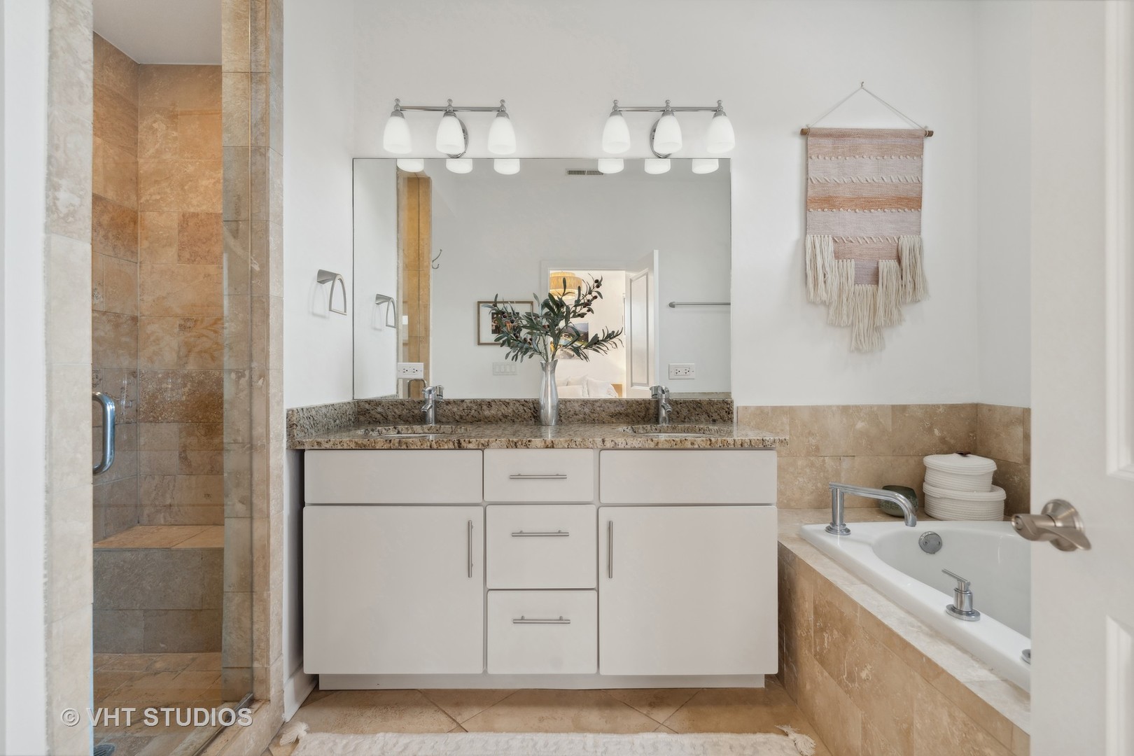 2120 West Division Street, Unit 2 Chicago, IL 60622 - Photo 17 of 28