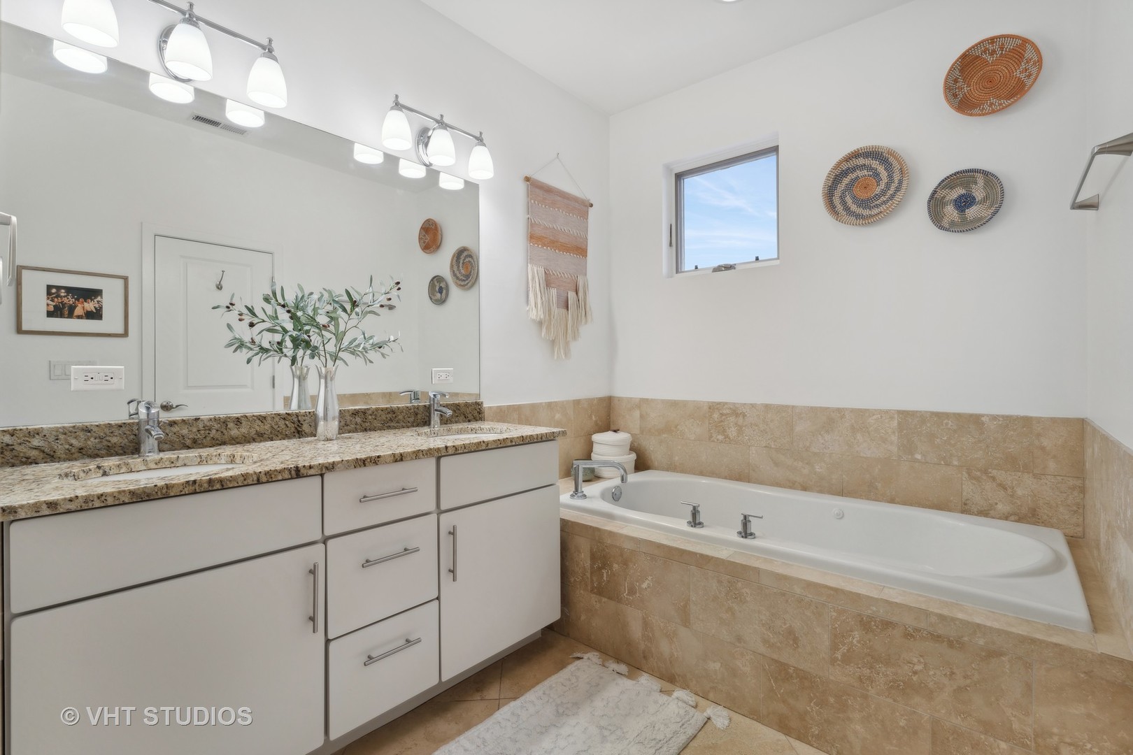 2120 West Division Street, Unit 2 Chicago, IL 60622 - Photo 18 of 28