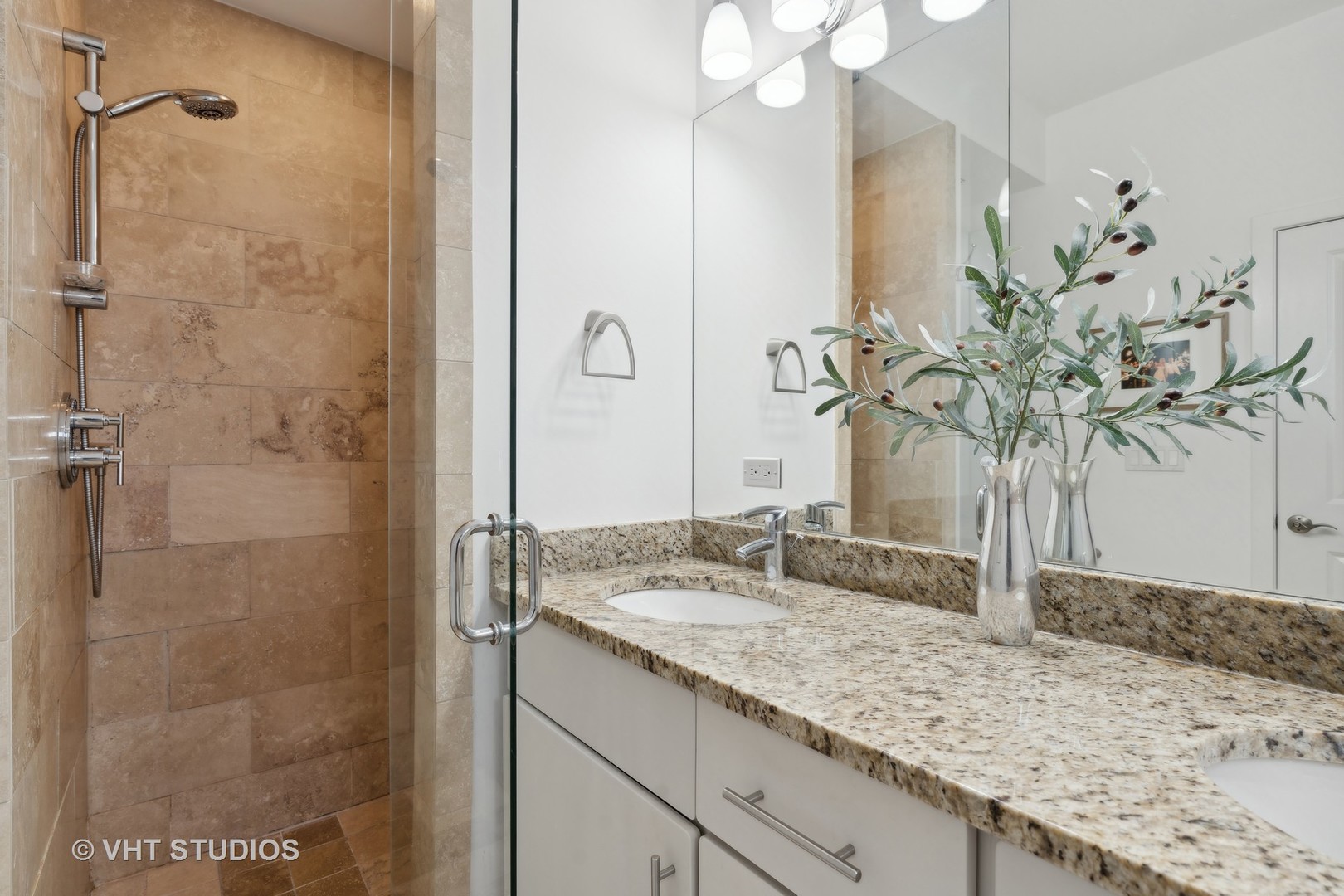 2120 West Division Street, Unit 2 Chicago, IL 60622 - Photo 19 of 28