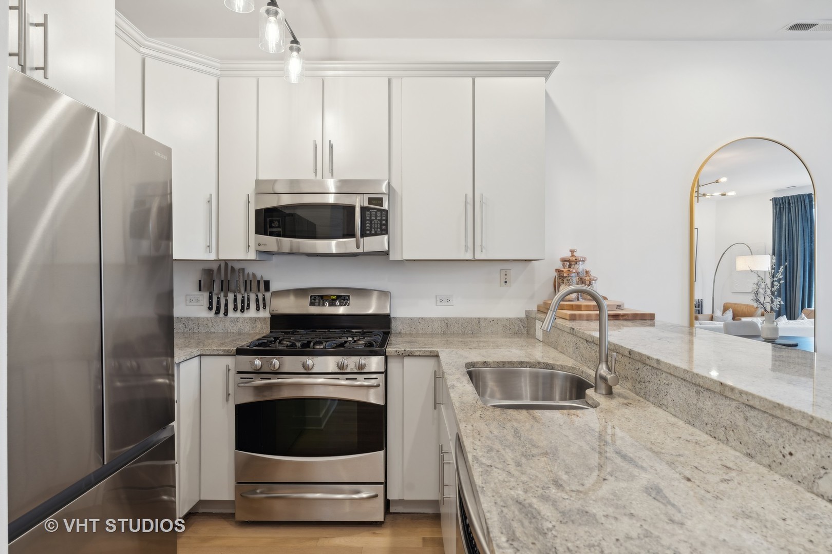 2120 West Division Street, Unit 2 Chicago, IL 60622 - Photo 10 of 28