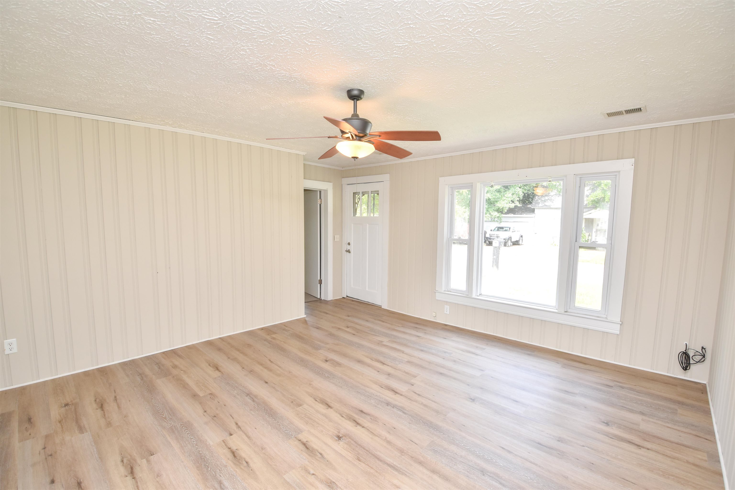 406 Blue Ridge Street Easley, SC 29640 - Photo 3 of 12 Gallery Image 3