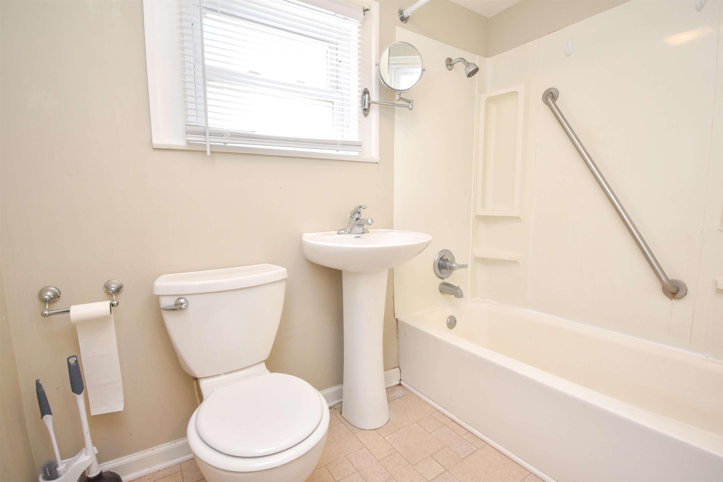 406 Blue Ridge Street Easley, SC 29640 - Photo 8 of 12 Gallery Image 8