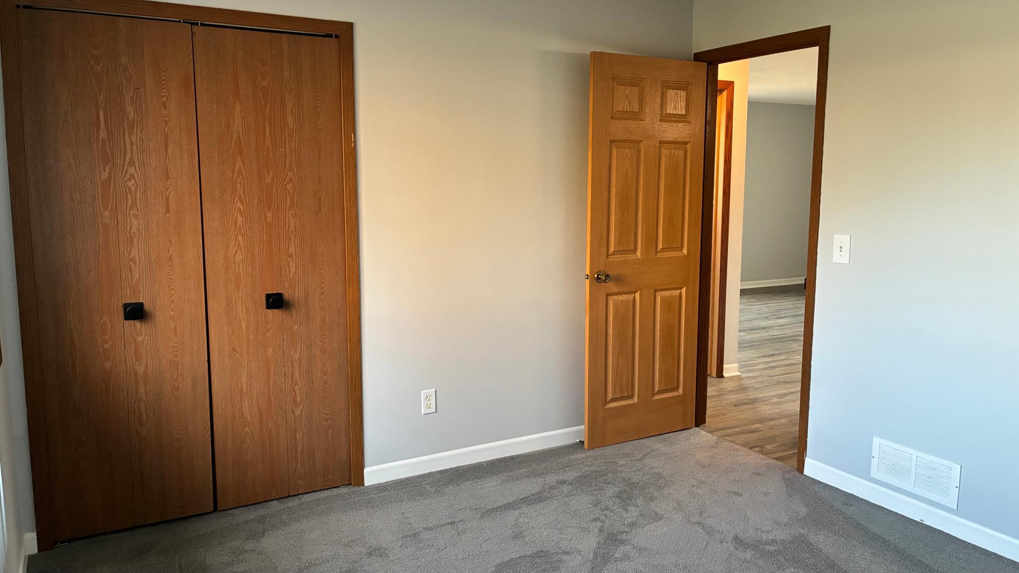 1640 Helena Road North Oakdale, MN 55128 - Photo 16 of 21