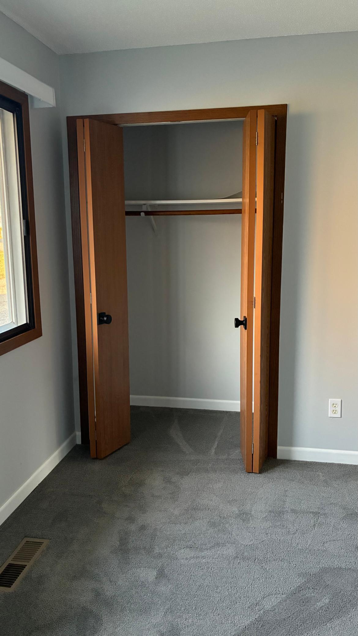 1640 Helena Road North Oakdale, MN 55128 - Photo 18 of 21