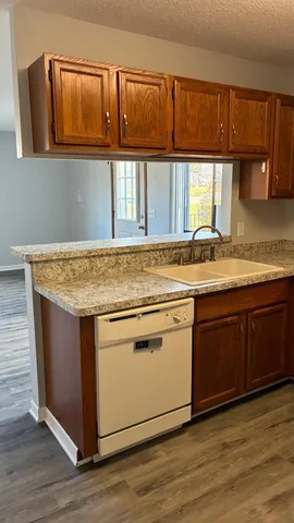 $190,000 | 1640 Helena Road North, Oakdale, MN 55128