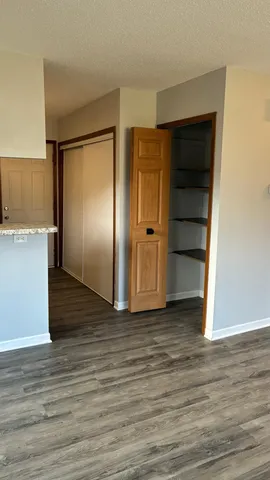 $190,000 | 1640 Helena Road North, Oakdale, MN 55128