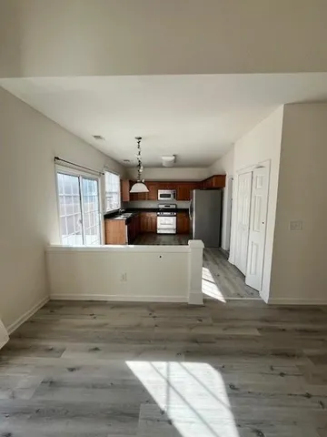 $2,575 | 915 Wendlebury Court, Alpharetta, GA 30004